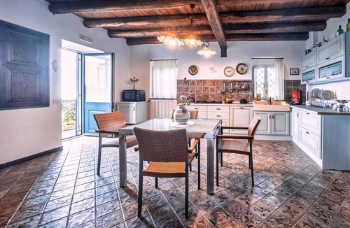 Piedimonte Etneo House | Rural Chic Etna House. Rifugio di pace tra l'Etna e il mar Jonio.