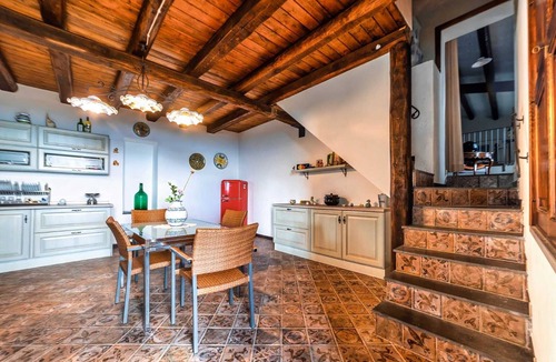 Piedimonte Etneo House | Rural Chic Etna House. Rifugio di pace tra l'Etna e il mar Jonio.