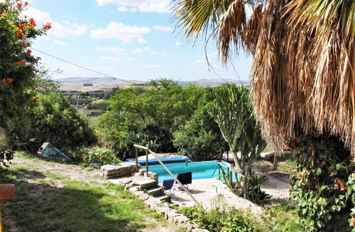 Mockarta House | Rural Holiday Home in Fulgatore with Private Swimming Pool