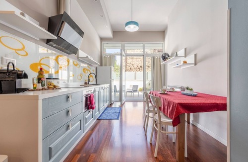 Palermo Apartment | Sacra Famiglia Ausonia Apartment: History and Modern Comfort by the Sea