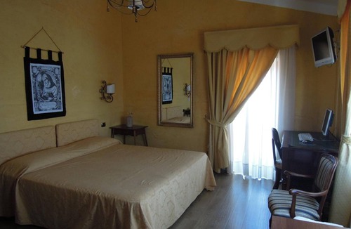 Paola House | Sant'Agostino Guest Rooms