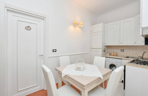 Santa Maria di Castellabate Villa | Saracena with private patio, near the swimming pool