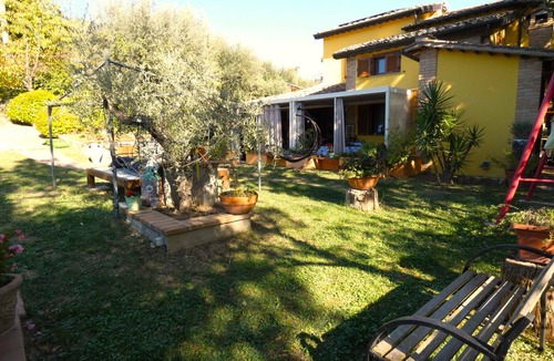 Fornole Villa | Scappo in Umbria, La casa verde di Eva