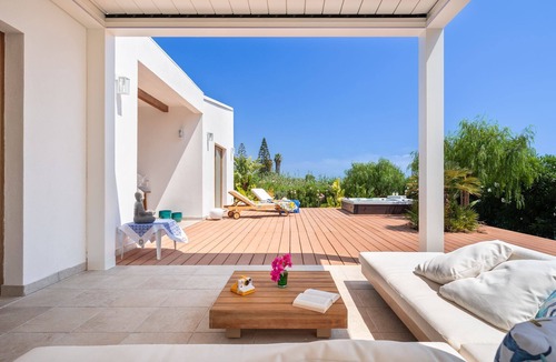 Menfi Villa | Scent Blue Sea Cottage - Blue Sea Cottage