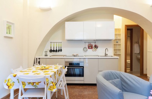 Scilla Apartment | Scilla appartamento Marina Grande solo 40 mt dal mare (appartamento Alicudi)