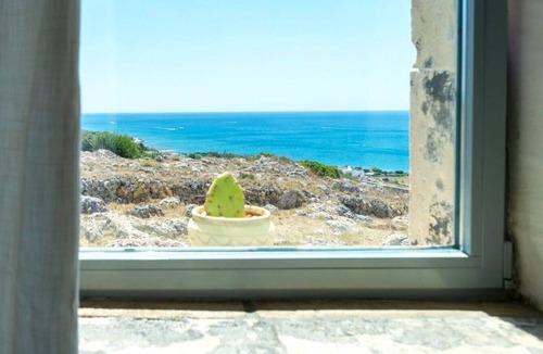 Torre Vado Villa | Sea view trullo