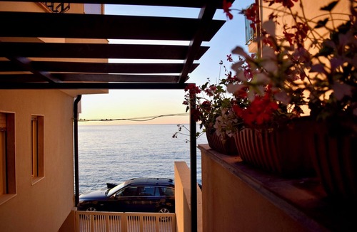 Aci Trezza Apartment | Seafront apartment in the famous Cyclops Riviera suitable for families.