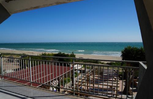 Strongoli House | SEAFRONT SUITE 5 Stars - Comfortable Apartment