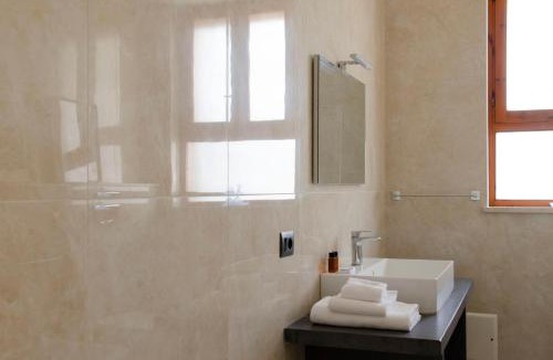 Noto Marina Villa | Seafront Villa with Private Access to the Sea 3 Bedrooms, 3 Bathrooms, private Garden BAIA DELLE SIRENE