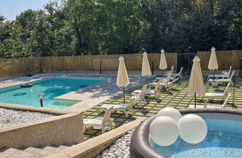 Grottolella House | Secret Garden with Shared Pool