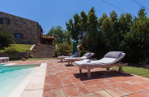 Sant'Ambrogio Villa | Serene Sicily Villa | Relax at the Swimming Pool by Villamore | 5 Bedrooms