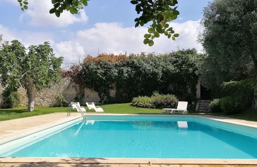 Chiaramonte Gulfi House | Sicilian Villa with Manor House and the cottages, swimming pool, tennis, 8 accommodations.