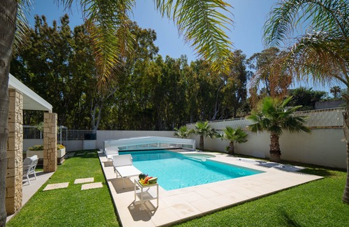 Alcamo Marina Villa | Sicily Alcamo Marina: villa - heated pool a few meters from the sea / beach