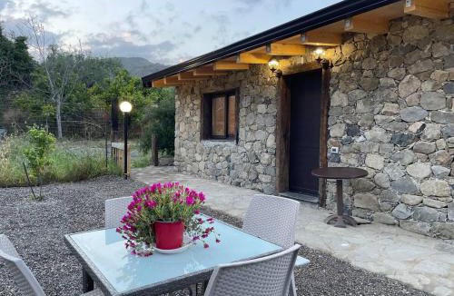 Mitogio Villa | Sicily Stone Cottage with swimming pool