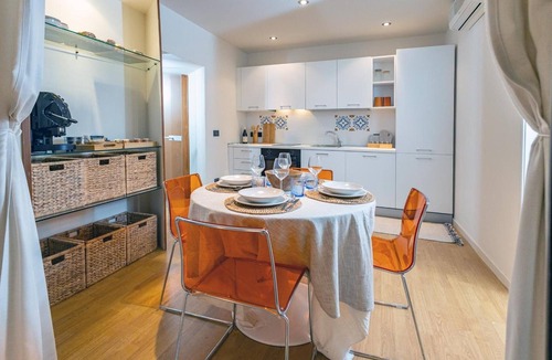 Ispica Apartment | Sinatra Suite Apartment with Private Terrace, Wi-Fi and Air Conditioning