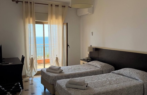 Sant'Alessio Siculo Hotel | SOLEMAR DI MIANO VIVIANA & C SAS