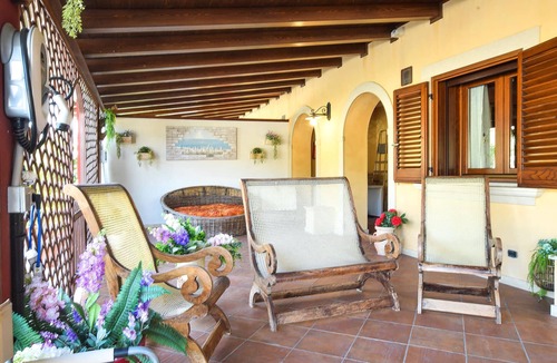 Giarratana House | Sophisticated holiday home in classic Italian style.