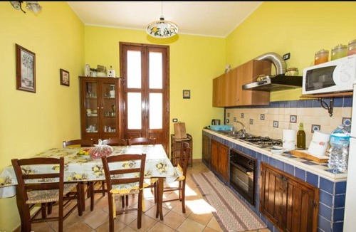 Noto Marina House | Spacious house in Lido di Noto with terrace and garden