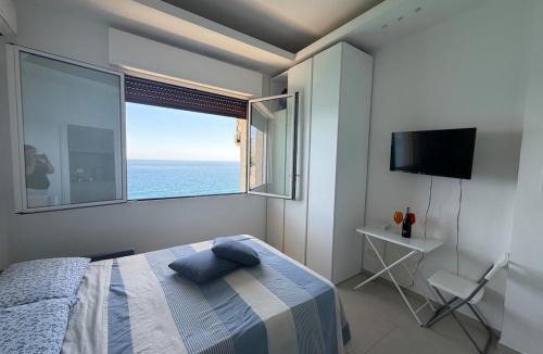 Spisone Apartment | Spinone Sea view studio a few steps from the beach