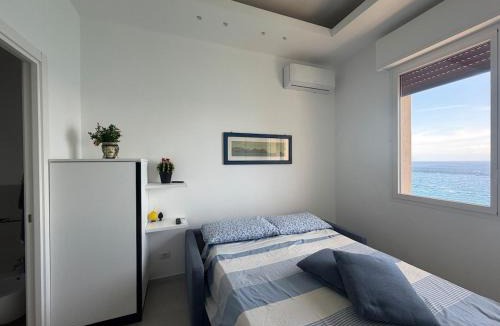 Spisone Apartment | Spinone Sea view studio a few steps from the beach