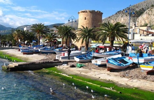 Mondello Villa | Splendid Liberty Villa with mediterranean garden in front of the Mondello white beach.