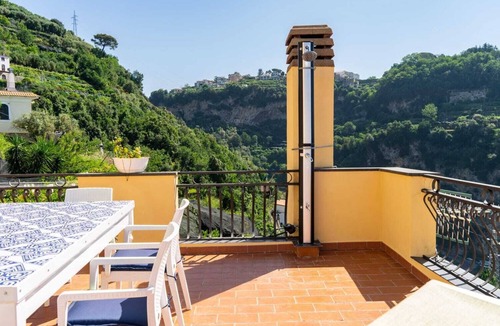 Pontone Apartment | St. Philip Neri House, Pontone