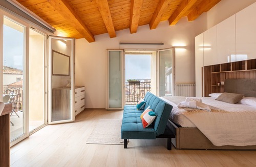 Mistretta Apartment | Studio 5' with Sea View and Private Terrace
