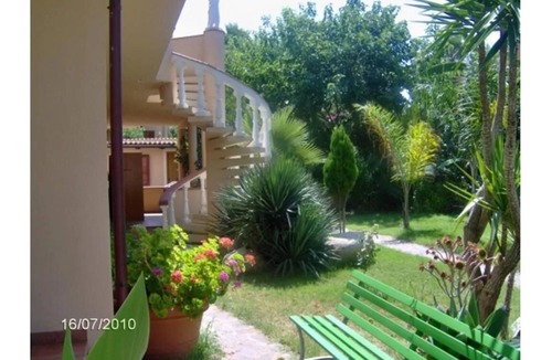 Ricadi Apartment | Studio apartment in Capovaticano No. 7