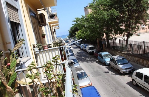 Cefalu Apartment | Studio für 10 Personen in Cefalù, Sizilien (Nordküste von Sizilien) by Interhome