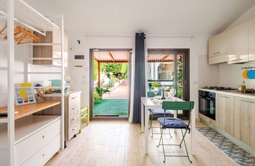 Ognina Apartment | Studio in a Villa · Private Veranda · 200m from the Sea