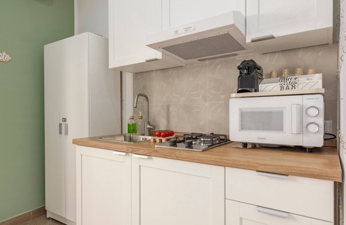 Corso dei Mille - Sant'Erasmo Apartment | Studio 'Verde Incanto' with Wi-Fi and Air Conditioning