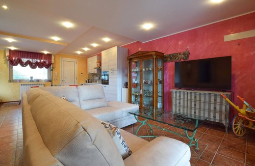 Casteldaccia Apartment | Stunning apartment in Casteldaccia with WiFi