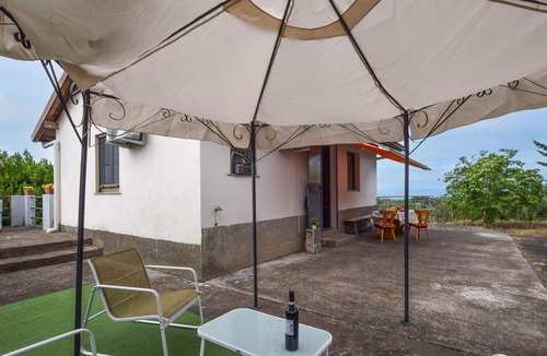Bronte House | Stunning home in Bronte with WiFi