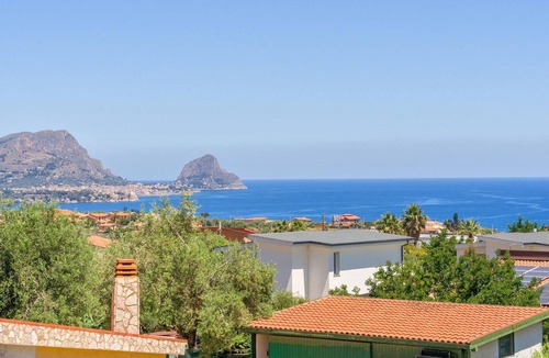 Torre Colonna-sperone House | Stunning home in Altavilla Milicia