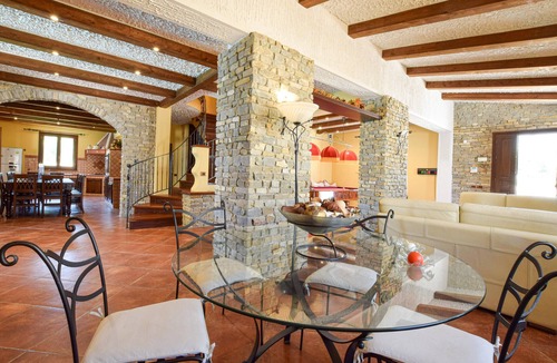 Altavilla Milicia House | Stunning home in Altavilla Milicia