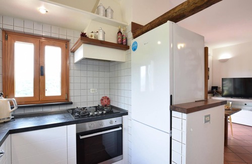 San Lorenzo della Costa House | Stunning home in San Lorenzo della Cost with house a panoramic view