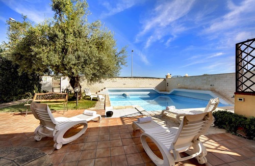 Marina di Ragusa Villa | Stunning private villa for 8 guests with A/C, private pool, WIFI and TV