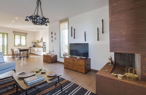 Menfi Villa | Stunning private villa for 4 people with A/C, private pool, WIFI, TV and panoramic view