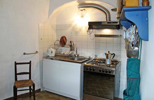 Airole Villa | Stunning private villa for 2 guests with WIFI, patio and pets allowed