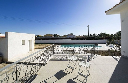 Marsala Villa | Stunning private villa for 6 guests with WIFI, A/C, private pool, TV and terrace