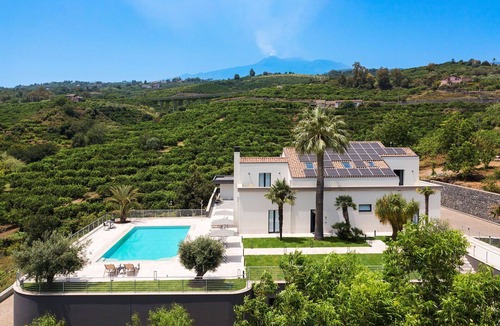 Mascali Villa | Stunning private villa for 11 guests with private pool, A/C, WIFI, TV, terrace and panoramic view