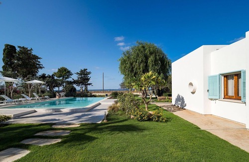 Nubia Villa | Stunning private villa for 14 guests with A/C, WIFI, private pool, TV, patio and panoramic view
