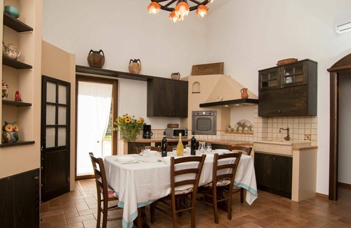 San Lupo House | Stunning private villa with WIFI, A/C, private pool, TV, patio, pets allowed and panoramic view