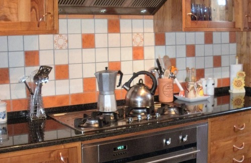 Caprese Michelangelo Villa | Stunning Villa with Private Pool In Beautiful Location, sleeps up to 8 people