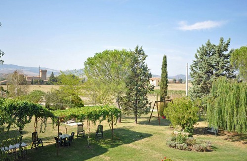 Pienza Villa | Stunning villa for 8 guests with private pool, WIFI, TV and panoramic view, close to Montepulci.