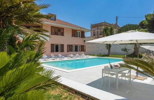 Marsala House | Stunning villa for 8 guests with A/C, WIFI, hot tub, private pool, TV and terrace