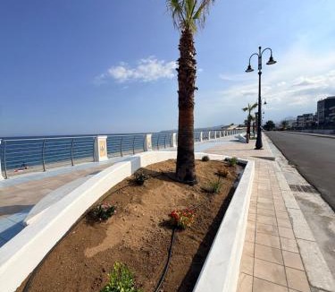 Bovalino Marina Apartment | Suite la Ficara