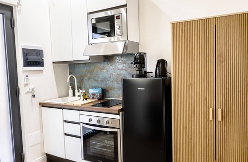 San Giorgio-Librino-San Giuseppe la Rena-Zia Lisa-Villaggio Sant'Agata Apartment | Suite with Private Jacuzzi in Catania short and long stays with full kitchen facilities