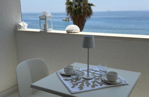 Porto Salvo Bed & Breakfast | SunBeach 44 - Skyview B&B