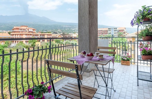 Archi Apartment | Sunny apartment in Giarre, close to sea with a splendid view